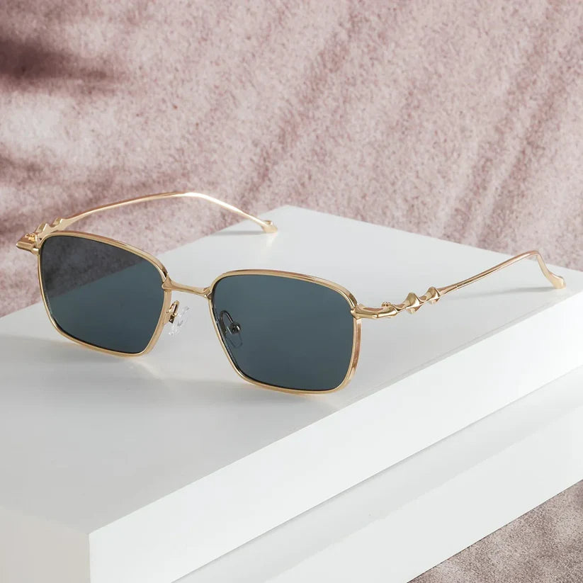 Metal Frame Fashion Glasses with Gradient Blue Lenses & Golden-Tone Rectangular Design